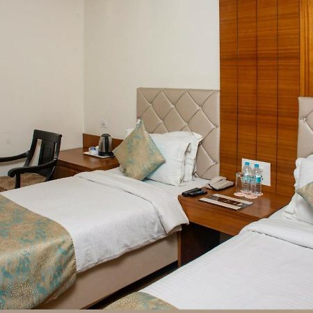 Hotel Meadows Varanasi Dış mekan fotoğraf
