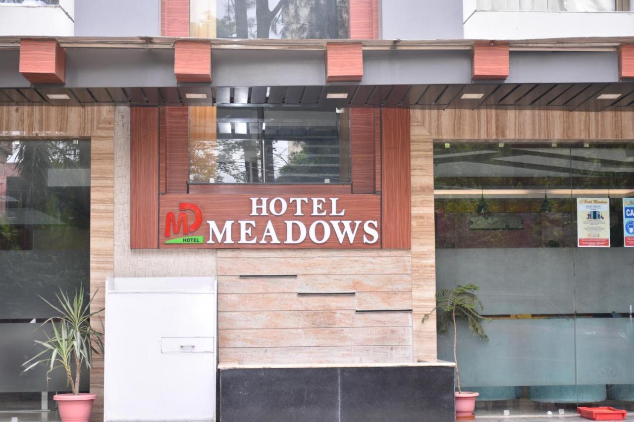 Hotel Meadows Varanasi Dış mekan fotoğraf