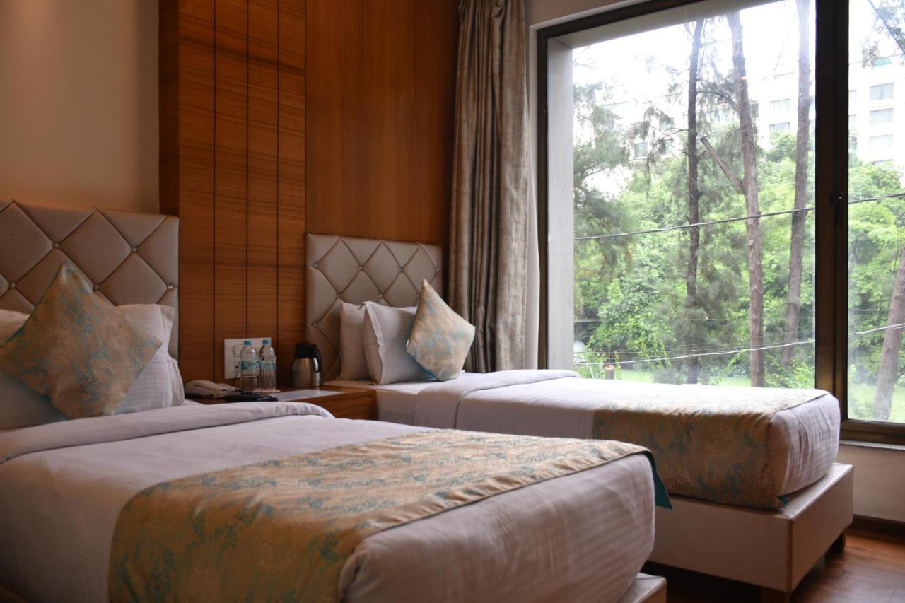 Hotel Meadows Varanasi Dış mekan fotoğraf