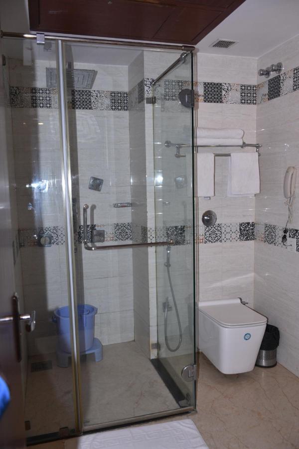 Hotel Meadows Varanasi Dış mekan fotoğraf