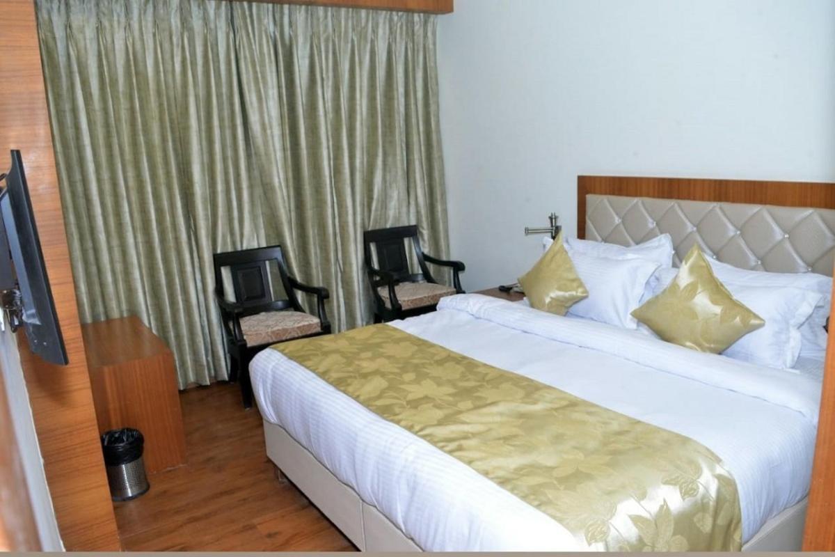 Hotel Meadows Varanasi Dış mekan fotoğraf
