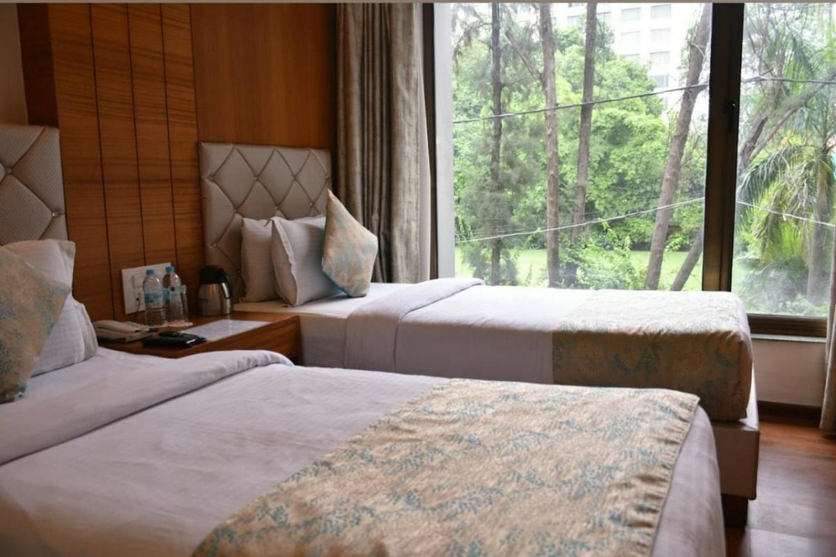 Hotel Meadows Varanasi Dış mekan fotoğraf