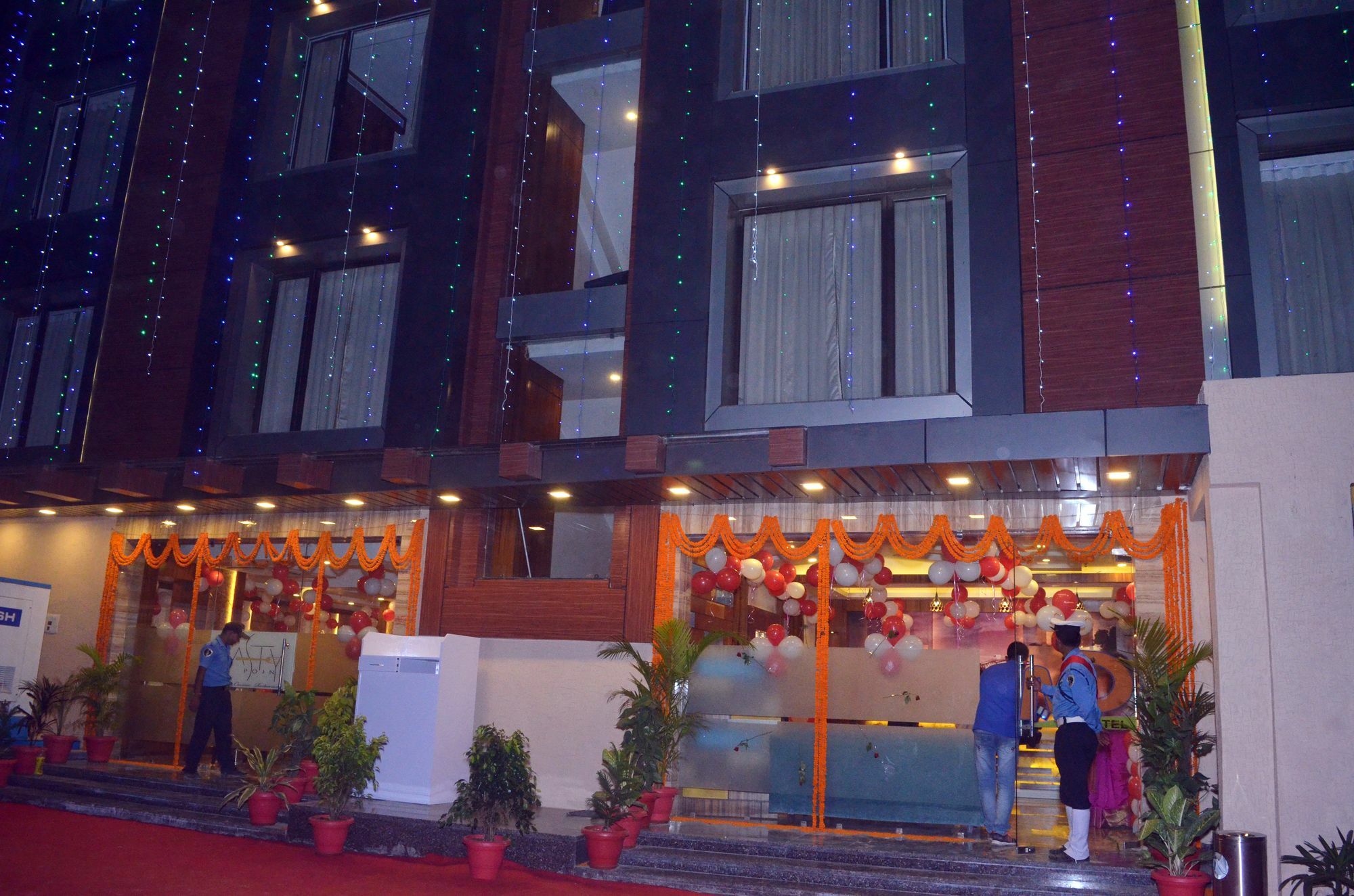 Hotel Meadows Varanasi Dış mekan fotoğraf